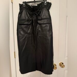 Elegant Black Faux Leather Pencil Skirt